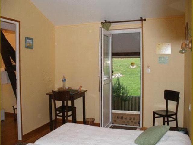Auberge Les Tonnelles Saint-Léonard Esterno foto